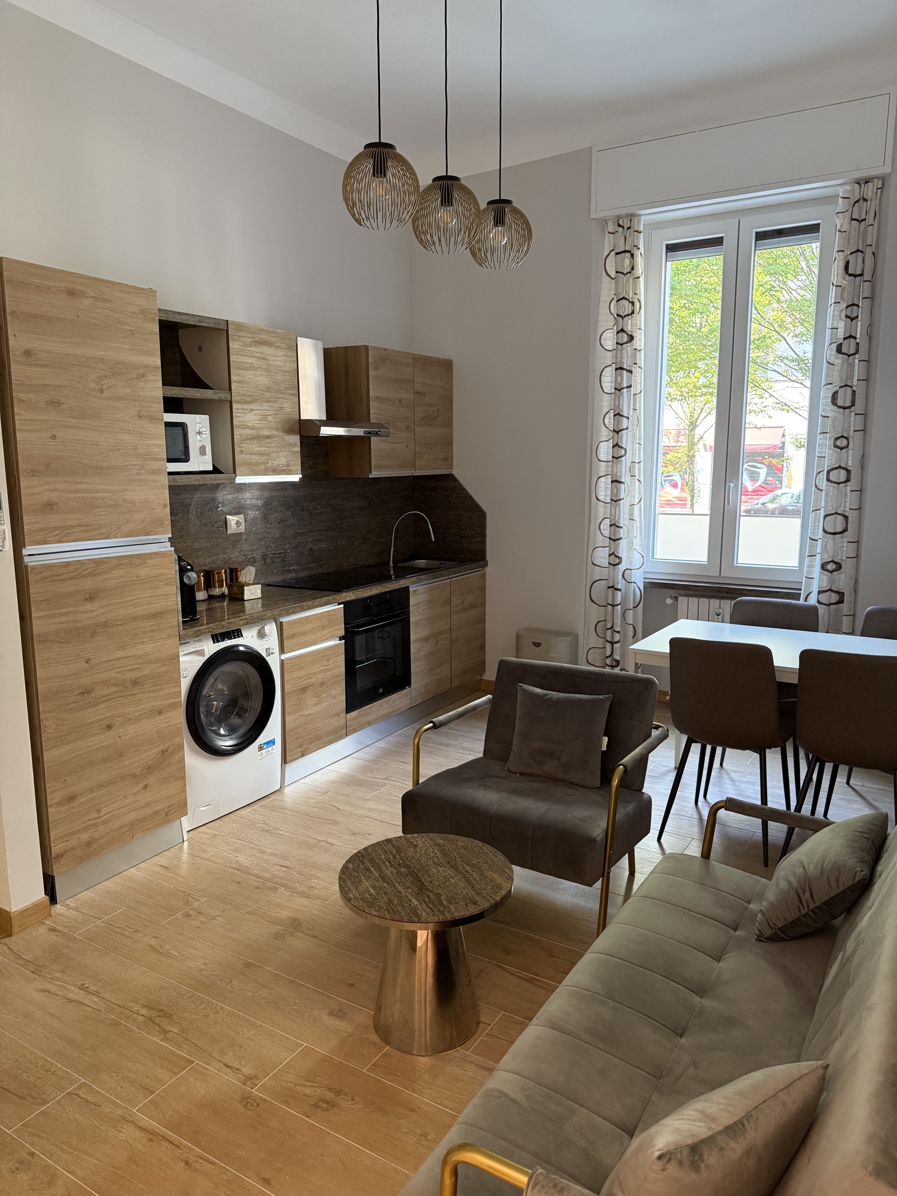 Apartment Bassini, Wohnzimmer & Küche 2